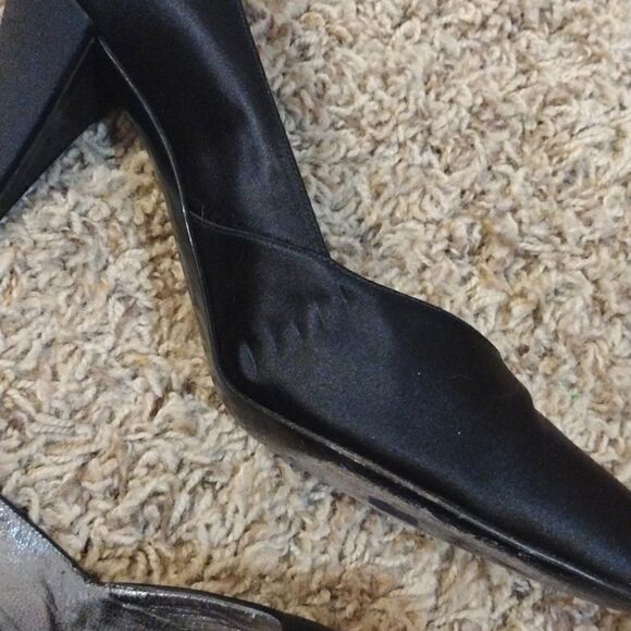 Bruno Magli Women's Size 8.5 Real Leather Solid Black Classic High Heels - Picture 14 of 16